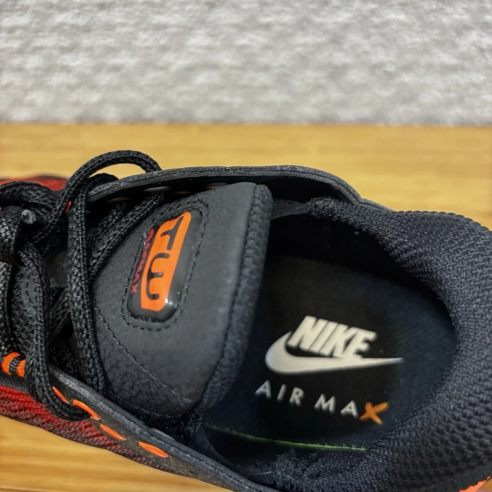 Nike Air Max TW SE Men's Sneakers Size 10 Back Red Orange FJ2590-001 No Lid